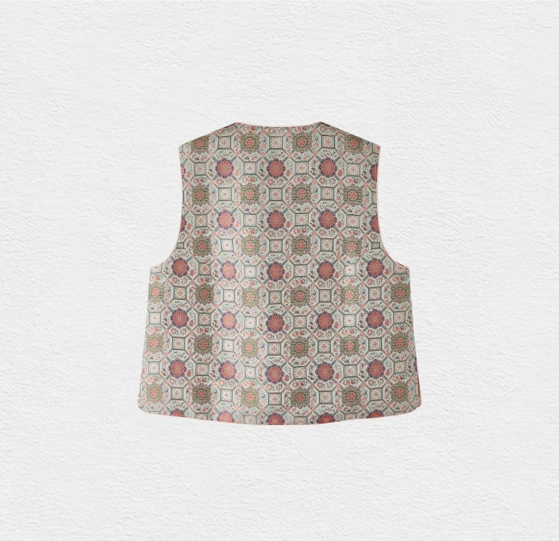 Song Brocade Vest – Five-Colored Ceremonial Jacquard,  shangjiukai Silver Clasp Closure, 100% Mulberry Silk, Medium-Weight Contemporary Chinese Waistcoat