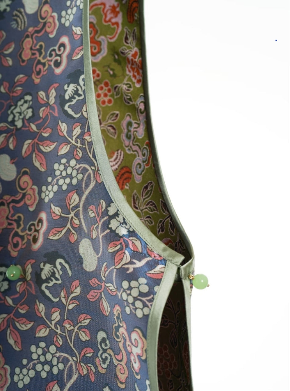 Song Brocade Vest – Reversible 'Three Abundances' Motif, 100% Mulberry Silk, Lightweight Layering Piece, Contemporary Chinese Style