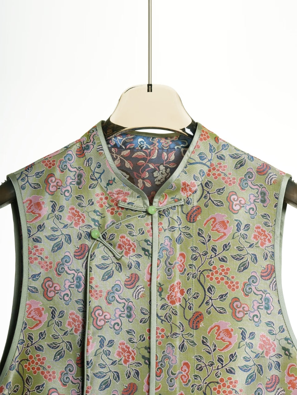 Song Brocade Vest – Reversible 'Three Abundances' Motif, 100% Mulberry Silk, Lightweight Layering Piece, Contemporary Chinese Style